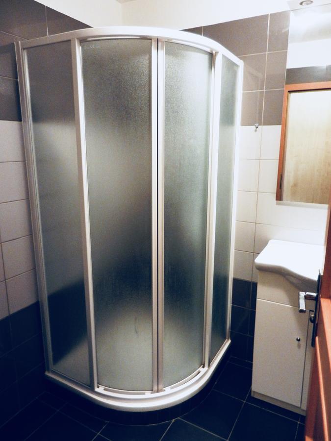 Апартаменты Skolici Stredisko Abena S Ubytovanim Острава Экстерьер фото